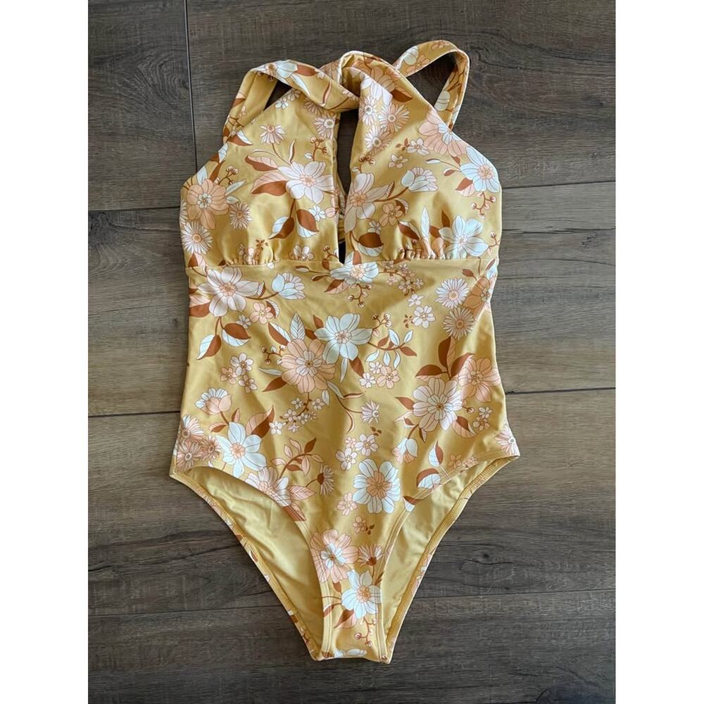 CUPSHE Liliana Cut Out Floral One-Piece Women’s Swim suit (Size Large)